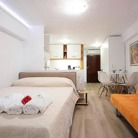 Downtown Oasis Apartment Kamena Vourla Exterior photo